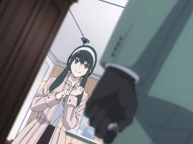 loid planting bug at his wife